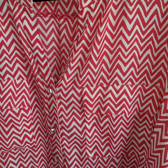 Zac and Rachel Red White Lightweight Blouse - Picture 8 of 8